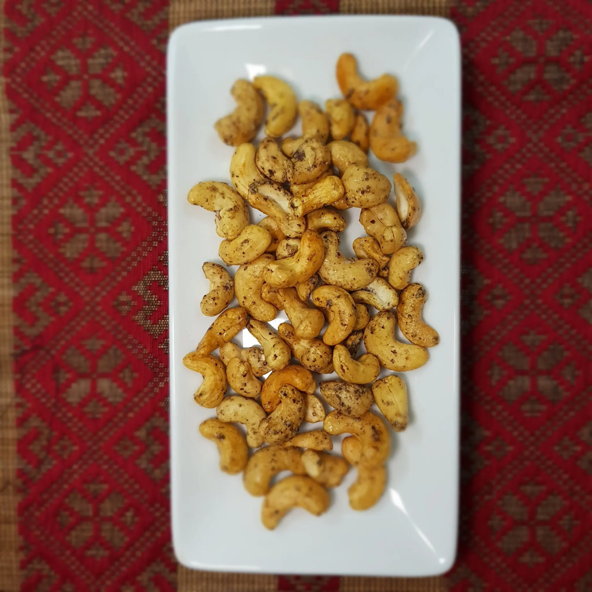 Жареные орехи кешью соленые/несоленые, смешанное кокосовое молоко, кофе, черный перец // вьетнамский кешью