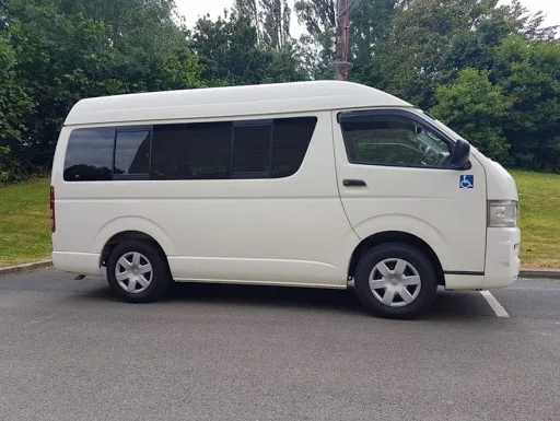 Used Toyota HIACE 200 Commuter Bus