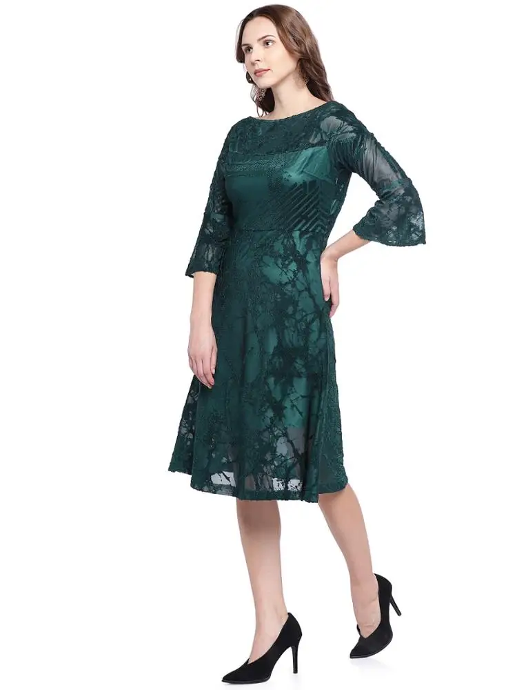 FIT & FLARE DRESS IN GREEN