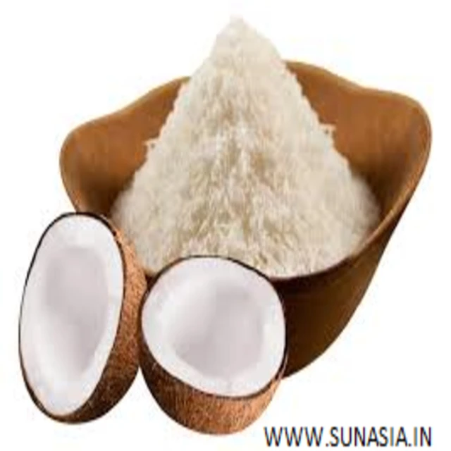 Tropical Desiccated Coconut obtained from natual 100% organic coconut base from fairtrade farmers used for confectionaries