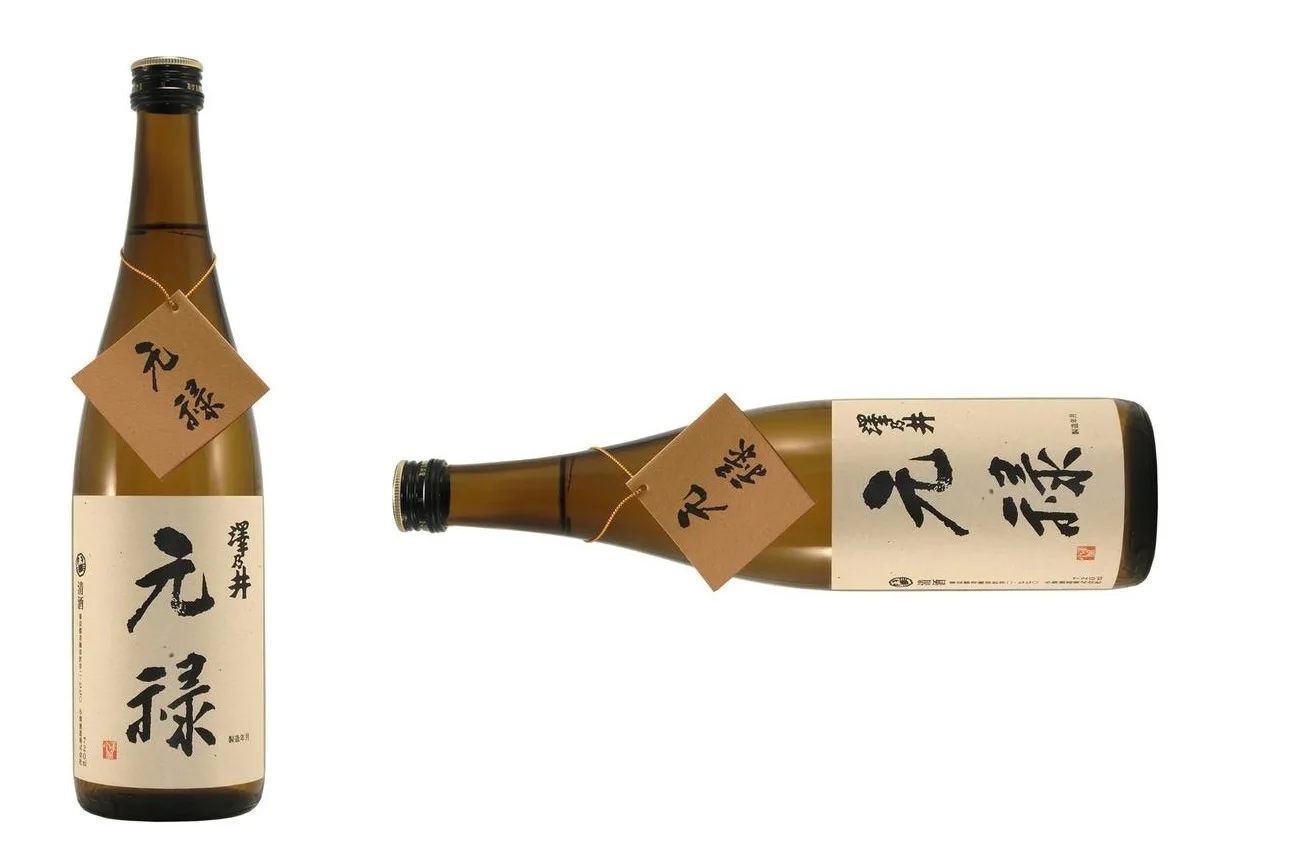 Best Seller Alcohol Beverage Sawanoi Genroku Junmai 720ml Japanese Sake Bottle origin from Japan sweet taste 15% alcohol content