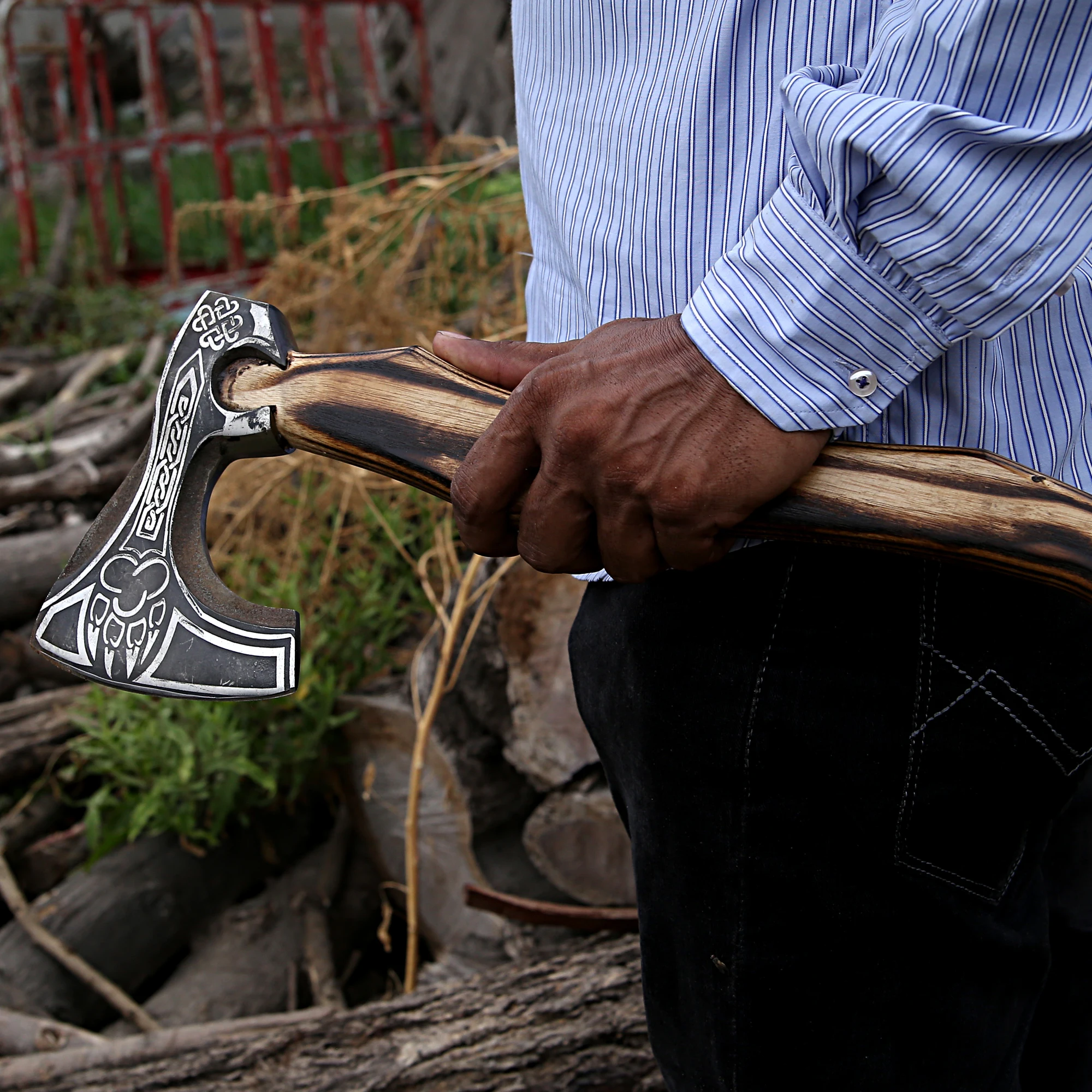 Топор викингов из углеродистой стали ручной работы на заказ Медный топор для выживания природе с деревянной ручкой оптовая продажа фантастические топоры