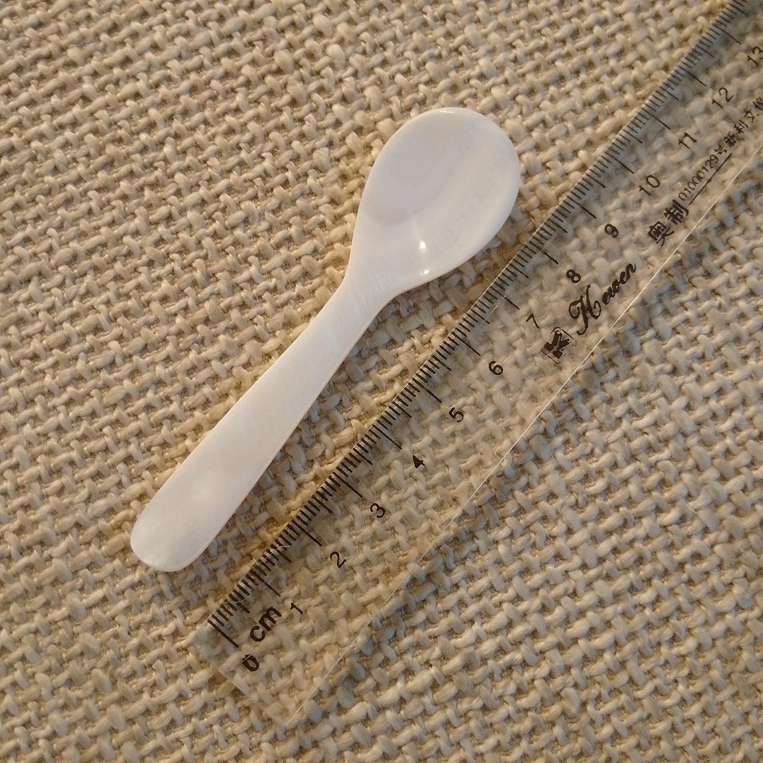 Caviar spoon from shell size 9cm