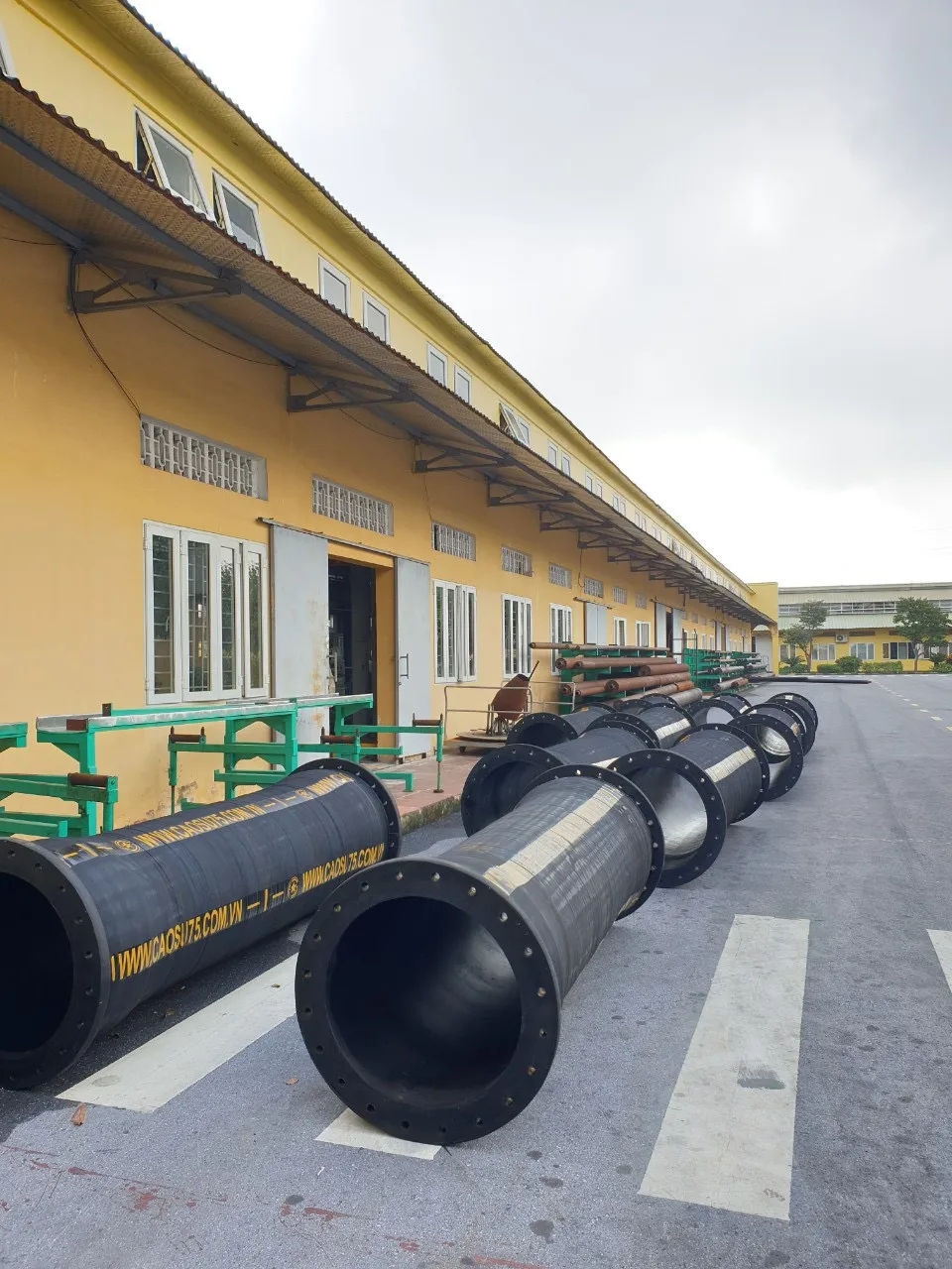 Резиновый шланг для морского дноуглубления с высокой устойчивостью к истиранию стальной фланец на заказ