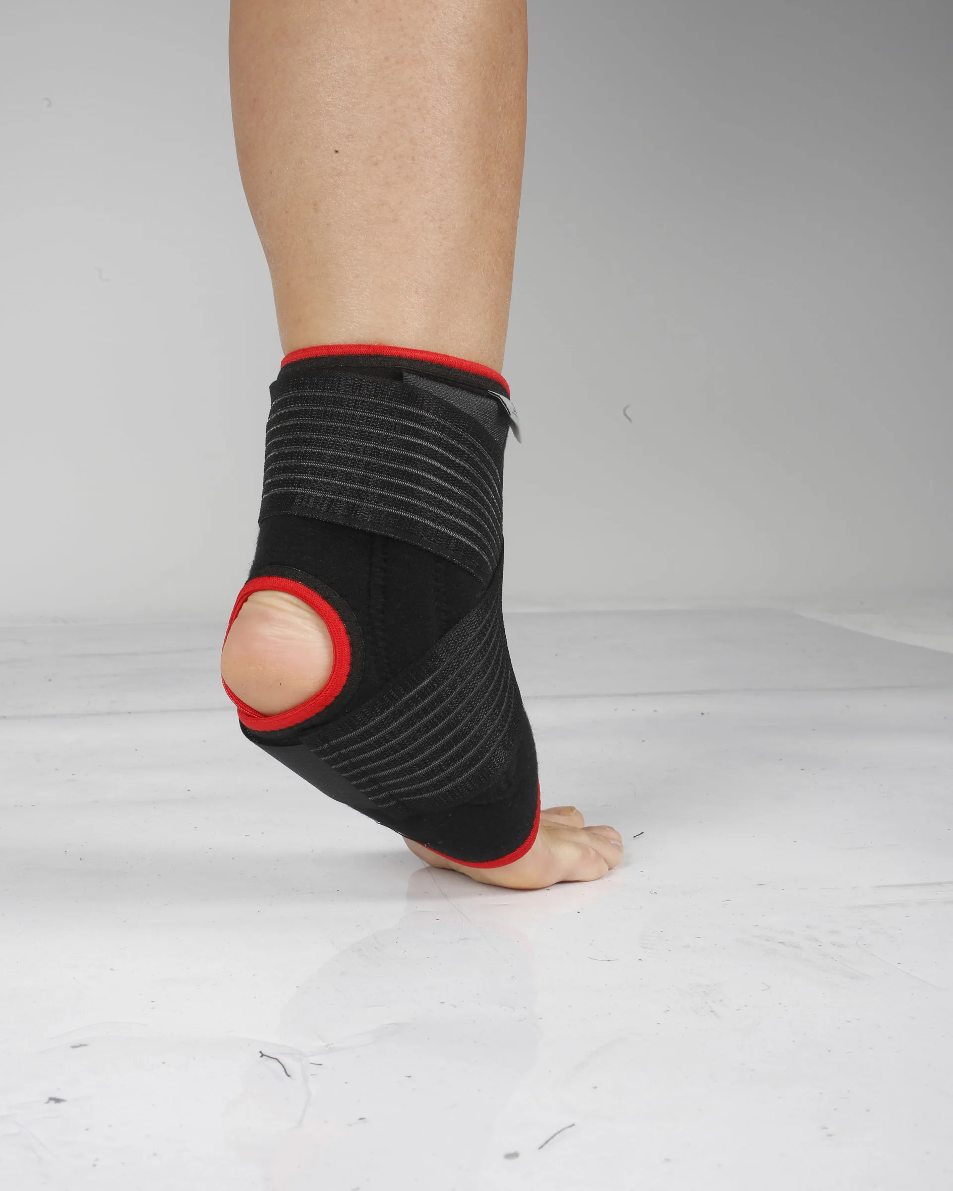 ARMOR ANKLE STABILISER WITH HOOK  LOOP CLOSURE