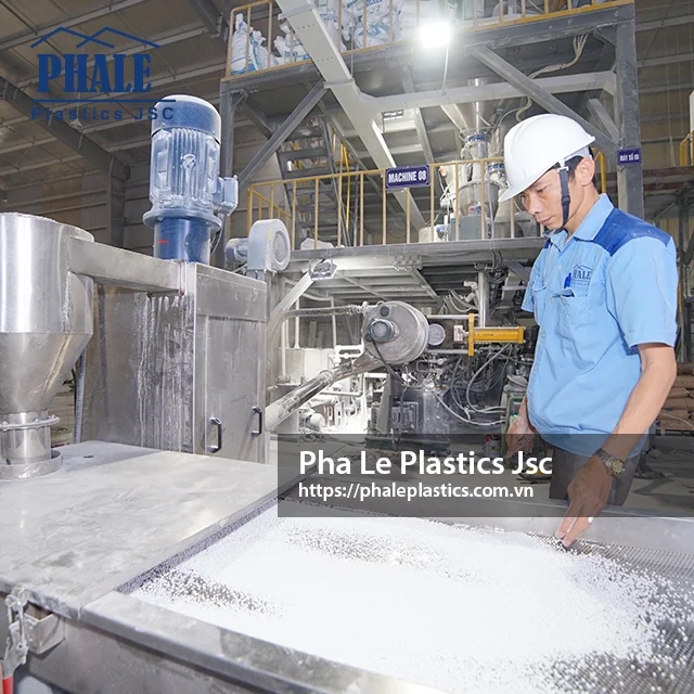 
Polyethylene based masterbatch containing 82% calcium carbonate (PE82 Filler Masterbatch) 