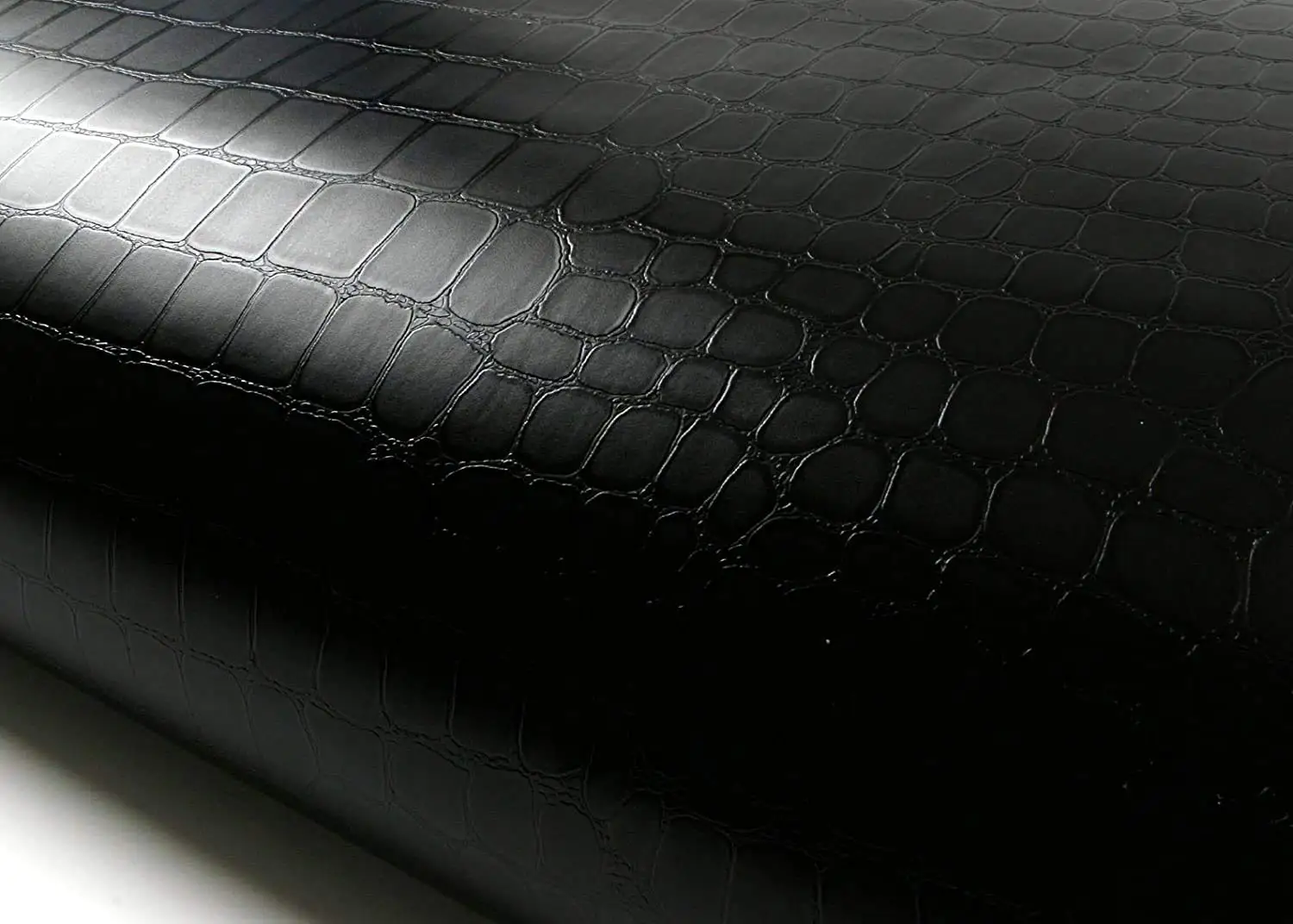 Genuine Leather Cow Skin  Black Color With Lizard plate Effect For Garments/Bags/Tool Box/Covers/Customize