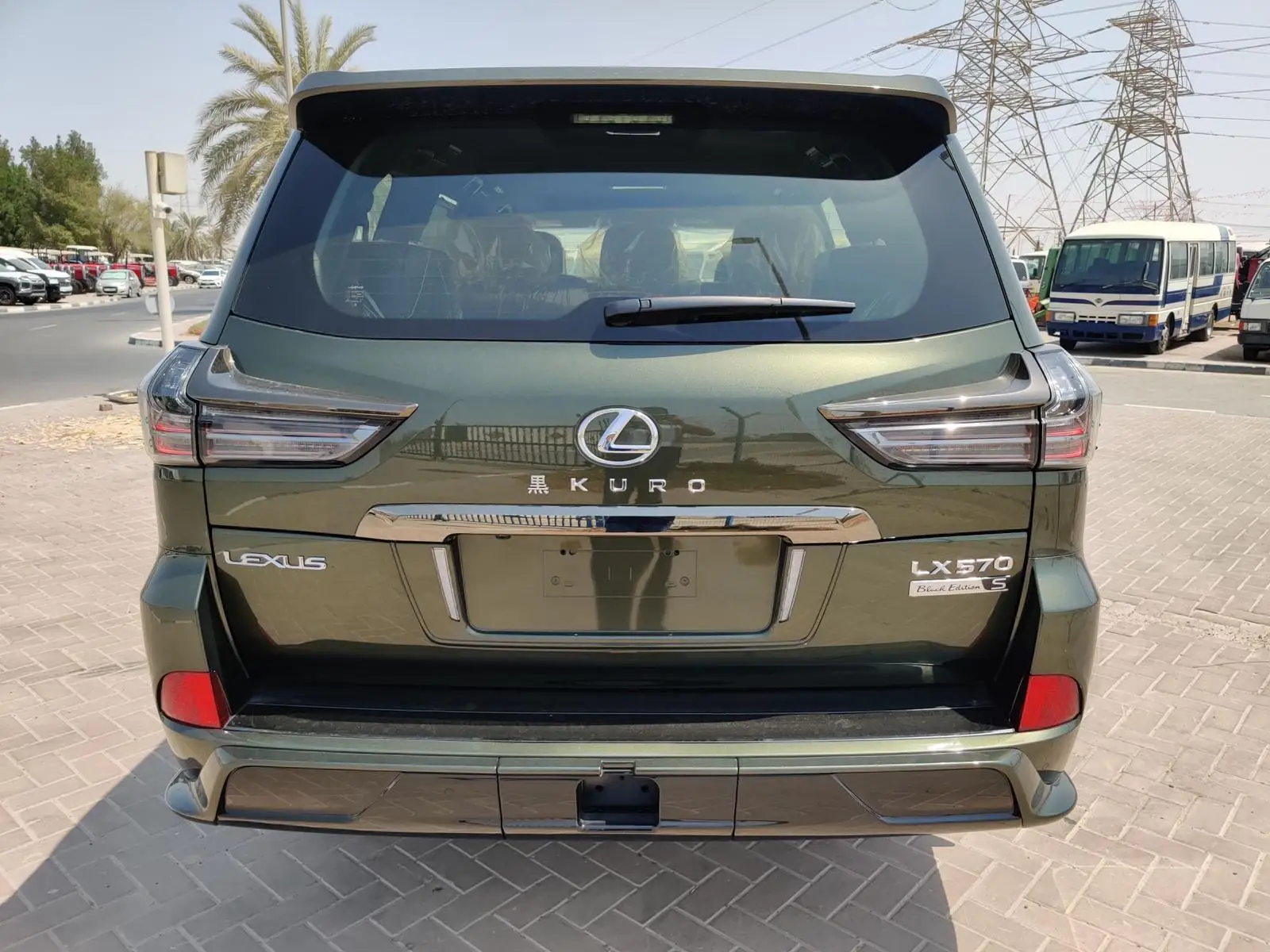 Clean Fairly Used LHD 2019 2021 LEX  L-X 5 70 S Black Edition 7- Seaters 5.7L V8 Petrol A/T