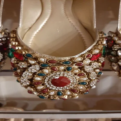 indian women khussa shoes /  Indian shoes khussa juti  /  women khussa