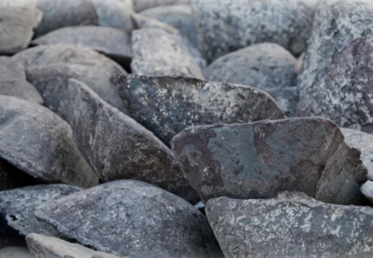  Свиной Утюг является продуктом плавильной железной руды (также ильменит) с высокоуглеродистым топливом и редуктором таким как кокс