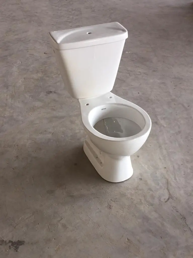  Итальянская керамическая санитарная посуда из двух частей для унитаза Сделано в Индии