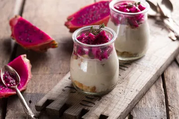 High Nutrition Tropical fruits Sweet Taste Low Fats Rich in antioxidants Red Dragon Fruits Yellow Dragon Fruits