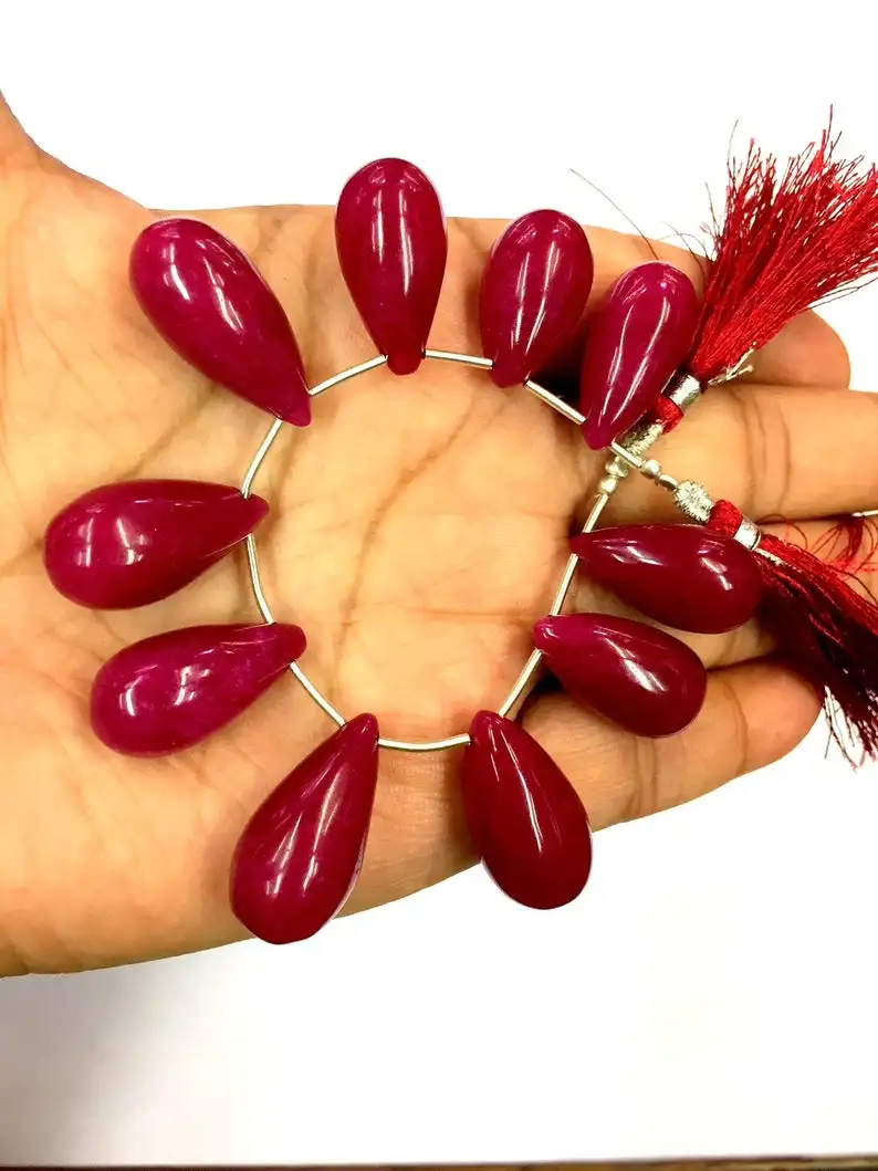 Гладкие рубиновые корундовые бусины с подогревом в форме капли 8 дюймов для изготовления ювелирных изделий