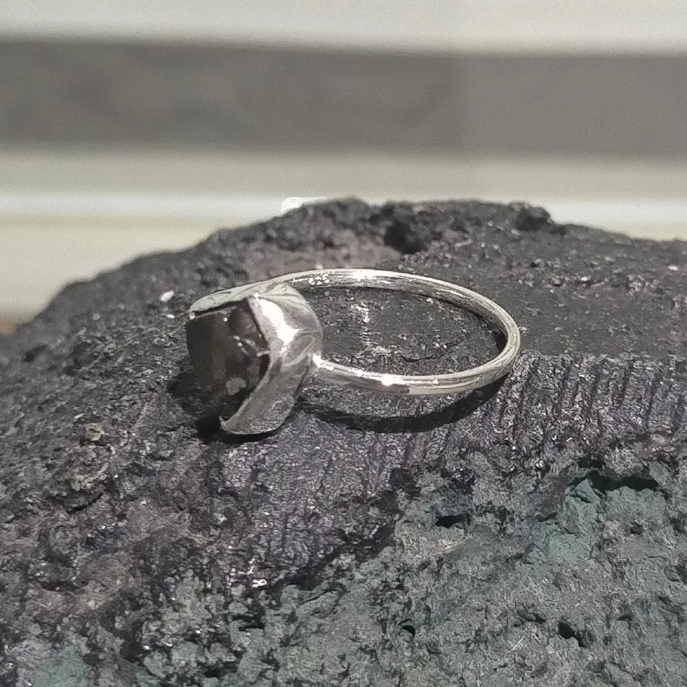Beautiful 925 Sterling Silver Hot Selling Raw Shungite Gemstone Ring 925 Sterling Silver Raw Shungite Gemstone Ring