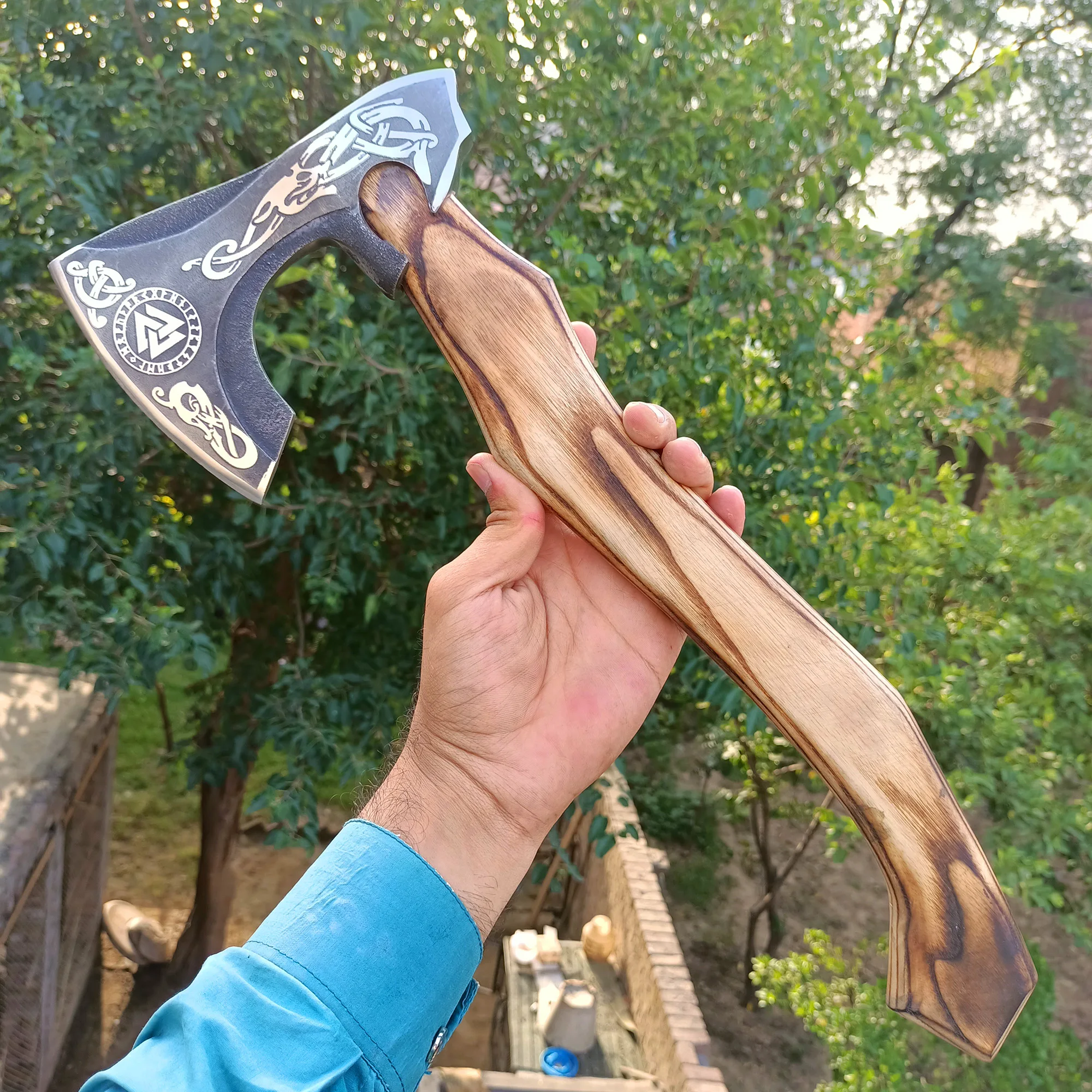 Топор викингов из углеродистой стали ручной работы на заказ топор с медью для выживания природе деревянной ручкой оптовая продажа подарок