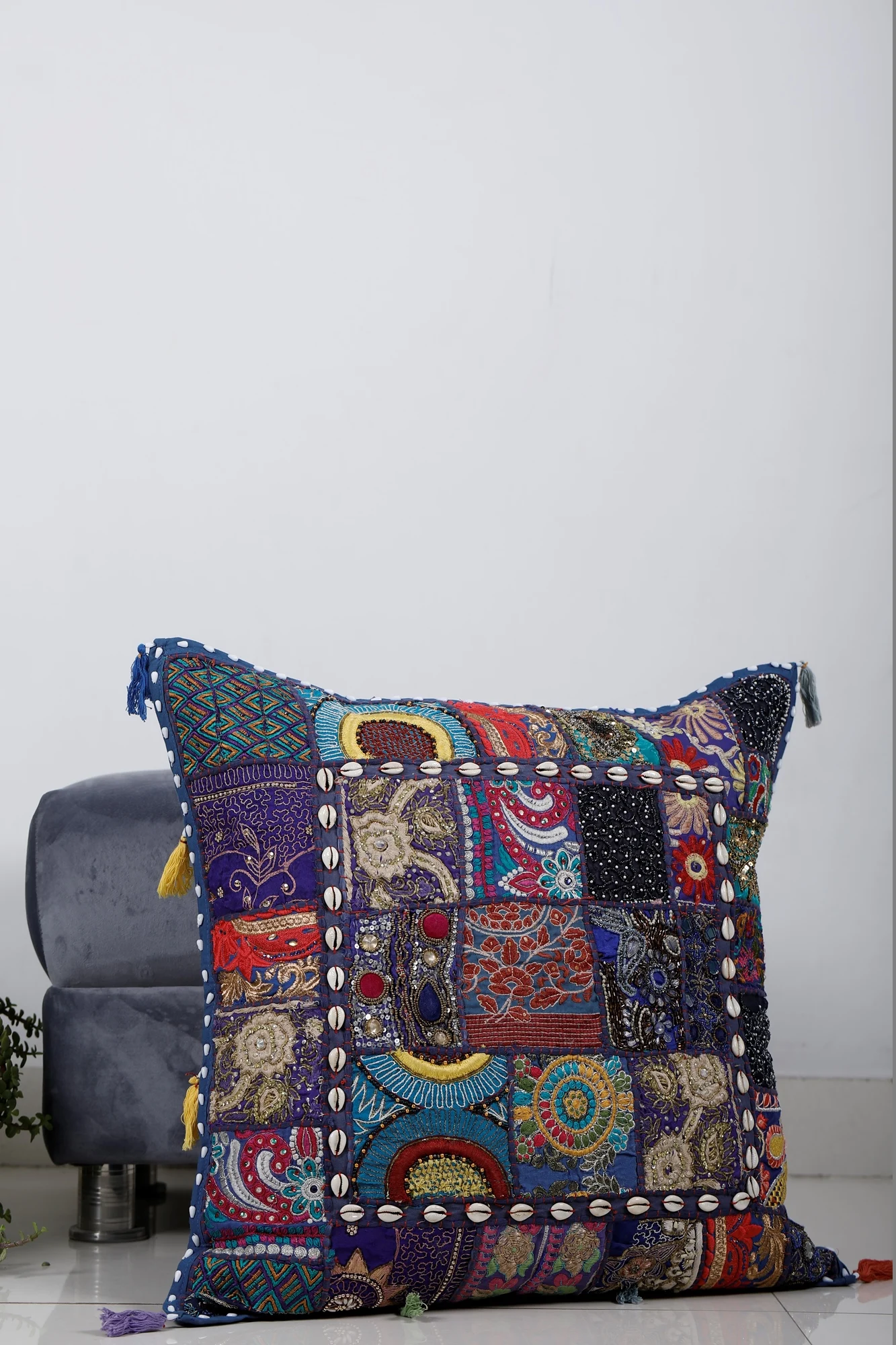 Patchwork Cushion Cover Wholesale Decorative Pillow Cover Indian Handmade Pillow Case Beaded Vintage Embroidered Cushion Case