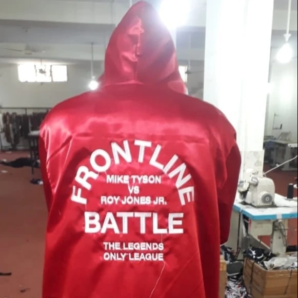 new design  2021 best selling fully customized boxing robe and gown with hood and waist belt