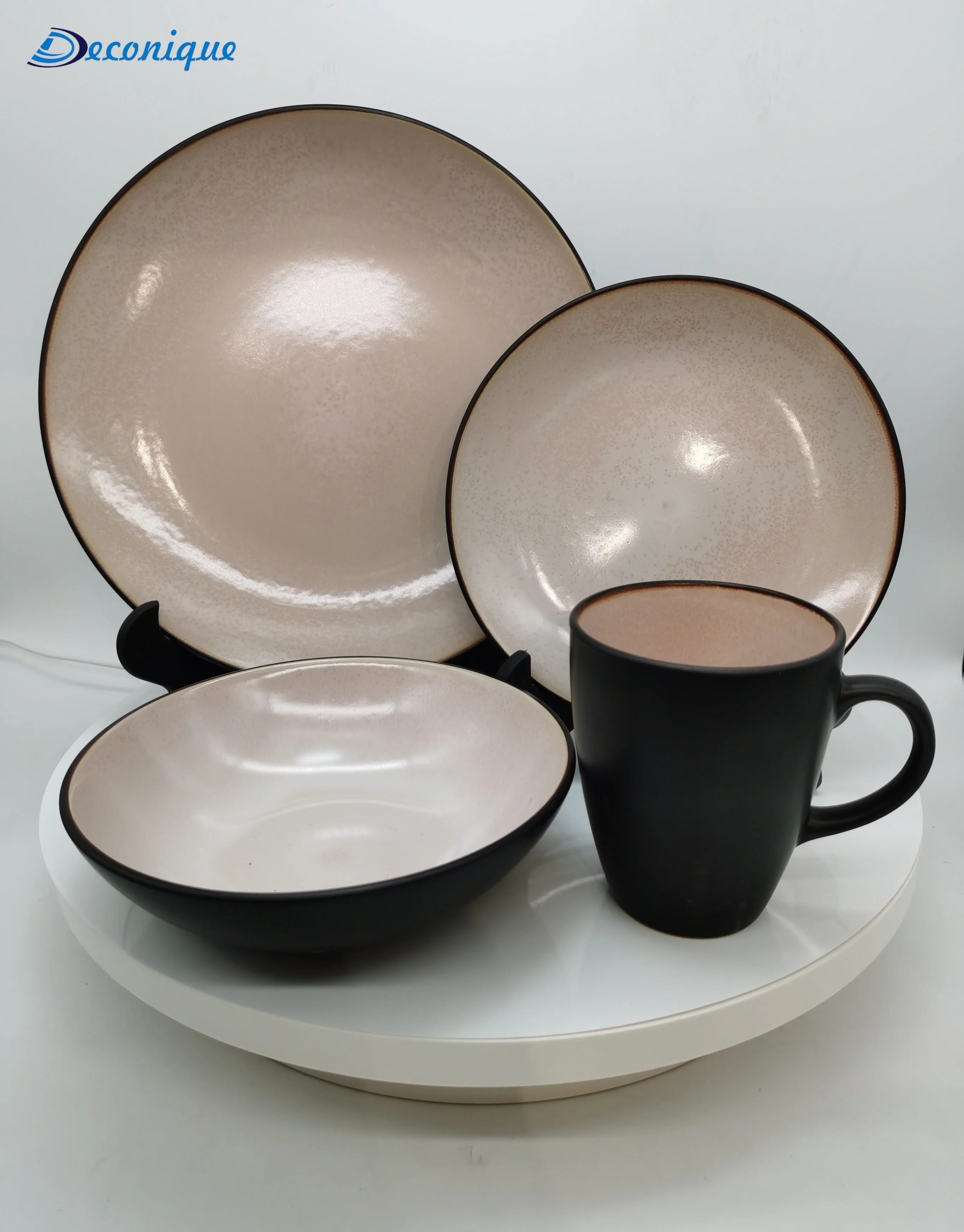 Custom Glaze Black Base Dinner Set for 4 Stoneware Dinnerware Plate Bowl Side Plate Mug Western Modern Style