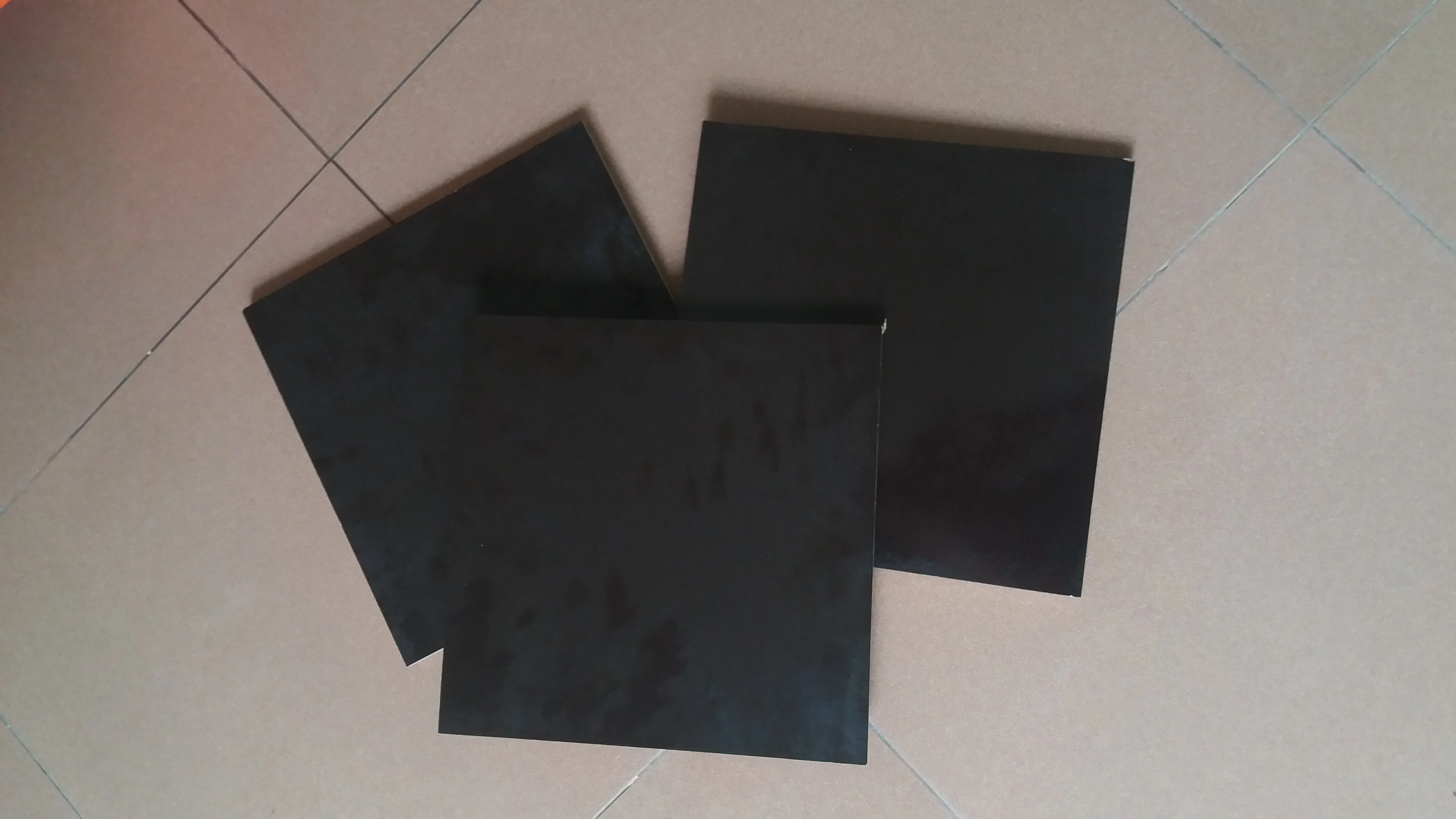 CONSTRUCTION FILM FACED PLYWOOD  WITH PHENOLIC, MELAMINE, MR GLUE AND CHEAP PRICE FROM VIETNAM