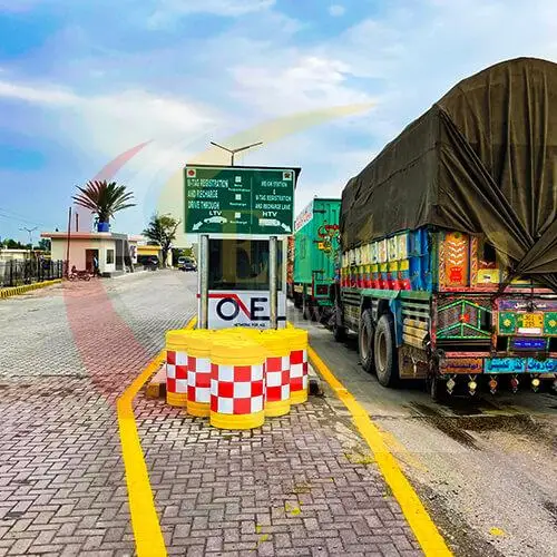 Plastic Crash Cushion Traffic Safety Barrier Road Barrel with Reflective Sticker