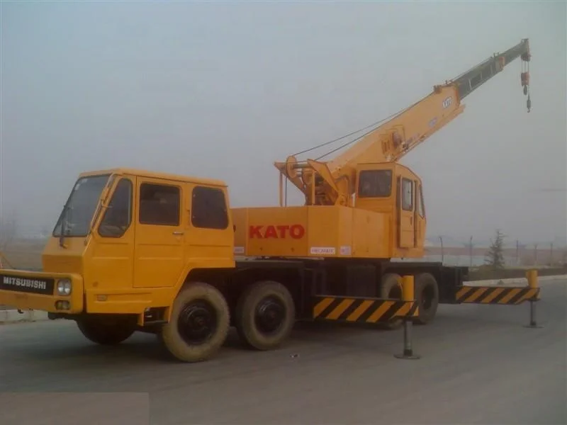 All good and cheap price Used KATO NK300E/NK400E/NK500E/NK1200E truck crane,30ton,35ton,45ton cranes for sale