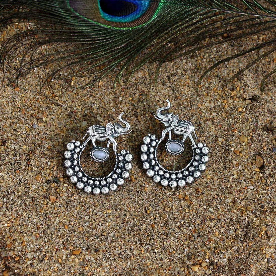 Latest Exclusive Designer Fashion Jewellery Light Weight Glass Stone Oxidised Earring With Elephant Charms Silver Plated