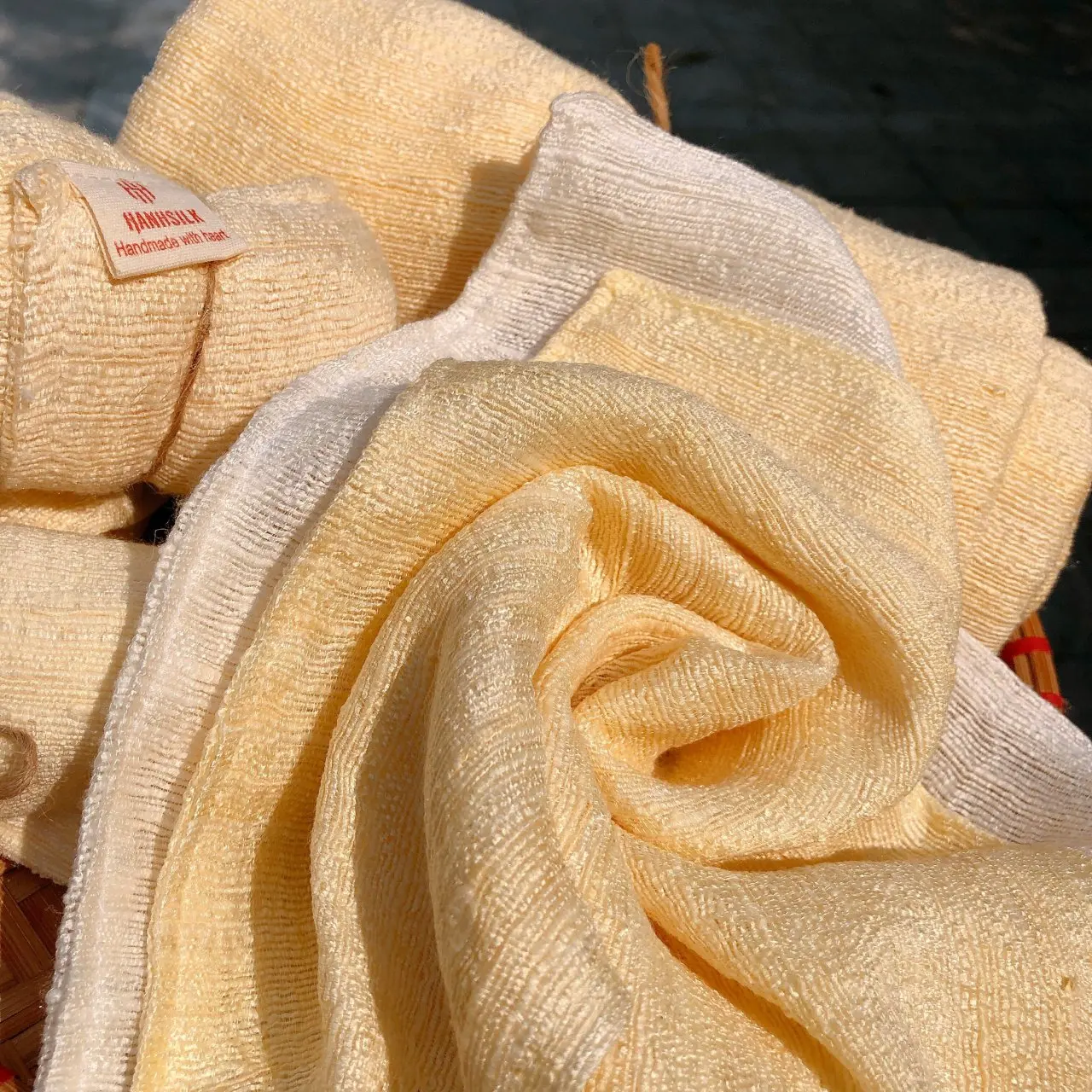 
Premium silk for skin Spa silk 100% Pure Silk Facial Beauty Face Wash Cloth/Towel from HanhSilk Vietnam 