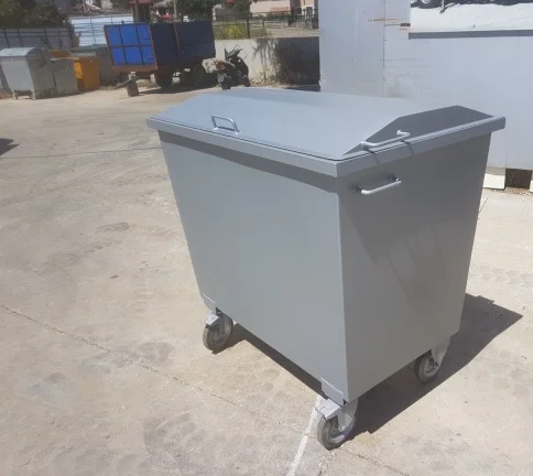 Мусорная корзина с металлической пластиковой крышкой на 1100 литра