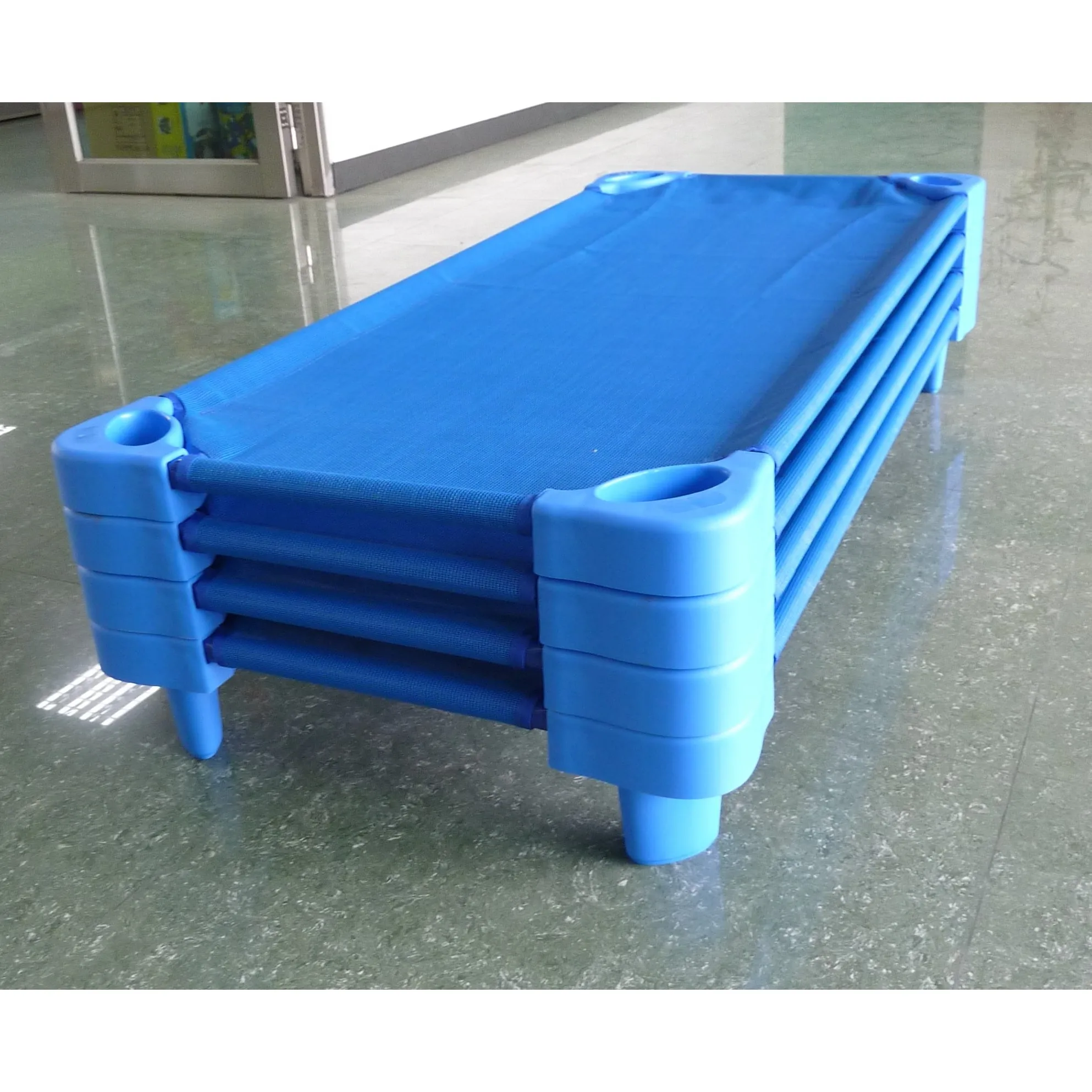 Breathable saving space plastic M size bed kid cot