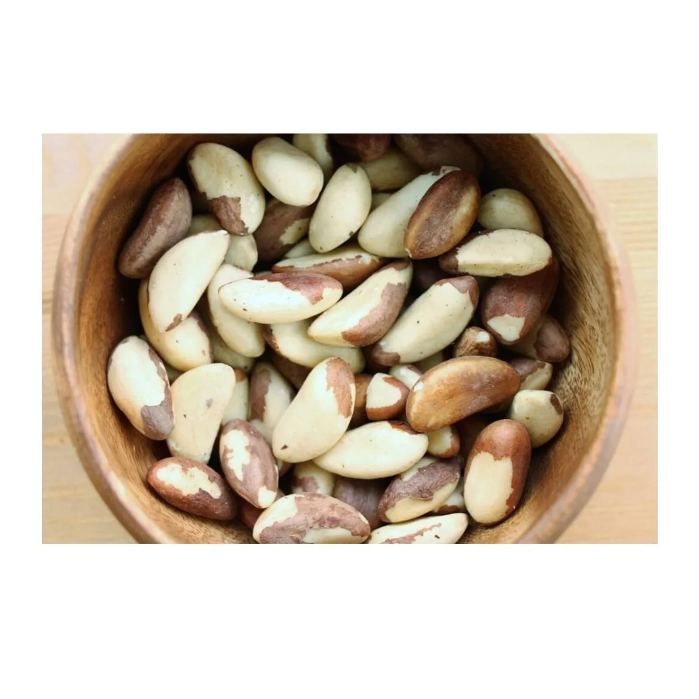 Сырые бразильские орехи и жареные для продажи