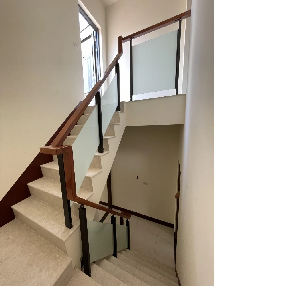 RS3070  Manufacturer Wholesale stair railing with glass  high quality handrail balustrade