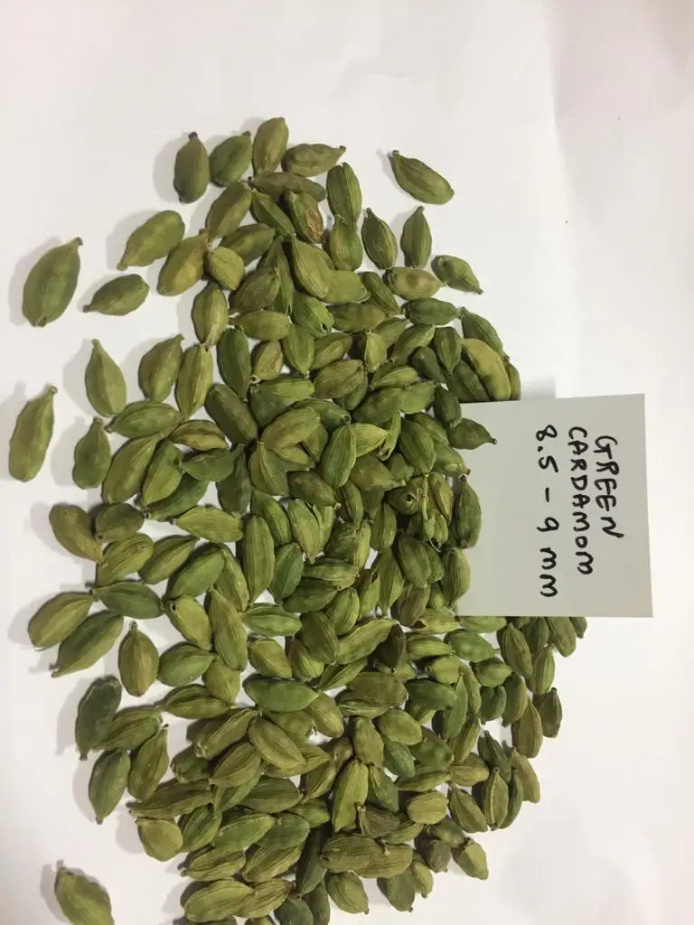 100% natural cardamom  8.0  MM cardamom green