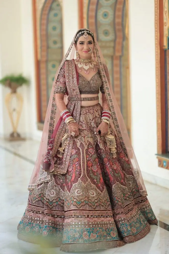 Custom Bridal Designer Maroon Velvet Lehenga Choli Embroidered Wedding Lahenga Choli for Women Wholesale 2023 Indian clothes