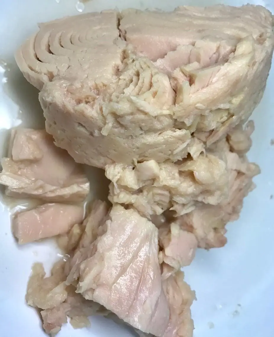 
Canning TunaTop Quality Delicious canned tuna fish in oil and Canned Sardines in Tomato Sauce 