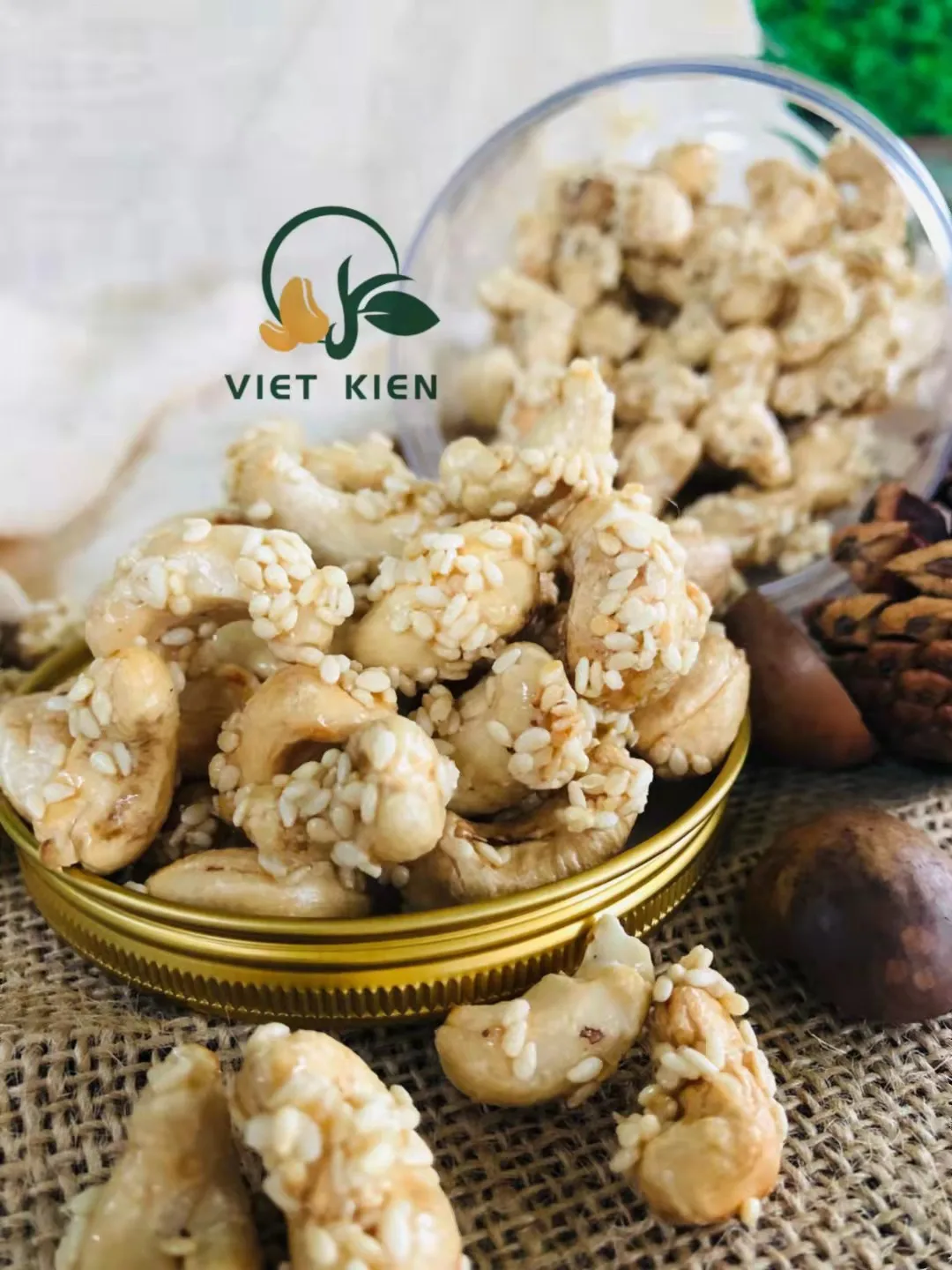 ROASTED SALTED CASHEW KERNELS A180 SESAME CASHEW 300/BOX CASHEW