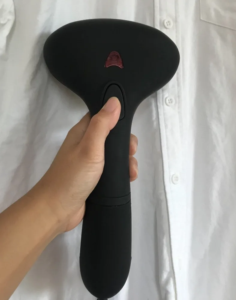 Hot Sell 100ML Luxury Matte Rubber Painting Fabric Clothes Steamer Handheld Garment Steamer