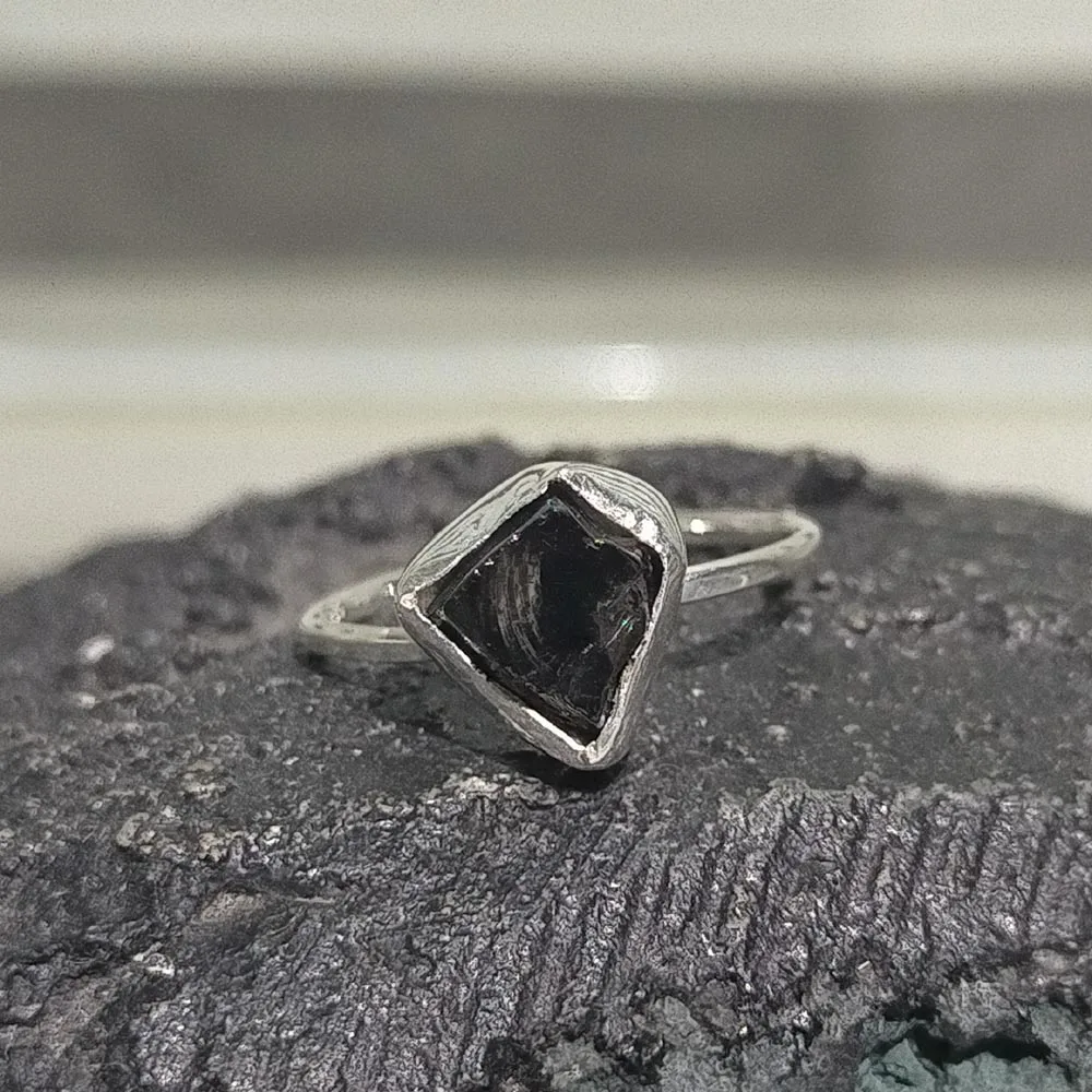 Beautiful 925 Sterling Silver Hot Selling Raw Shungite Gemstone Ring 925 Sterling Silver Raw Shungite Gemstone Ring