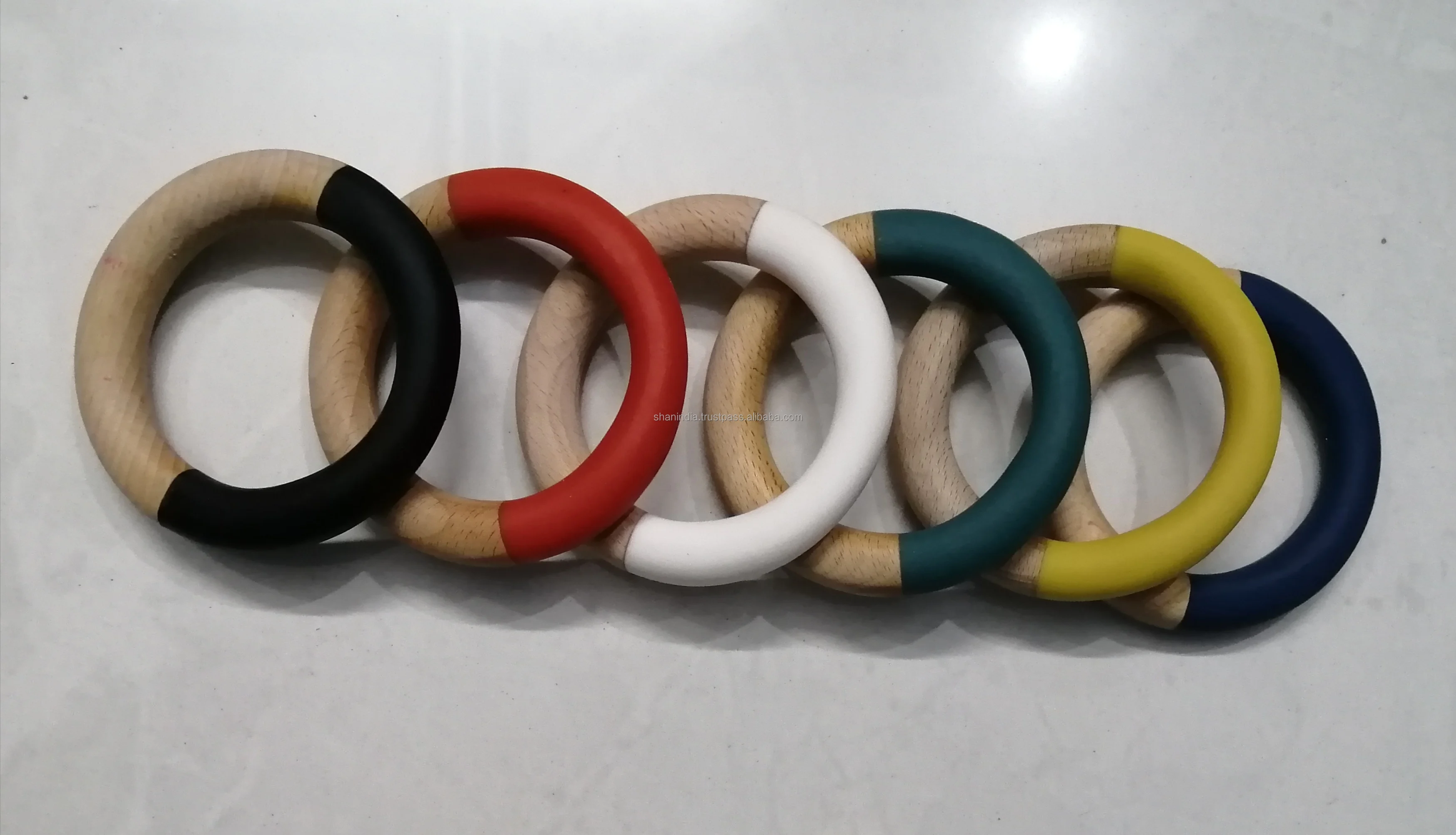 High Quality Handmade Fashion Resin and Beech wood joint Bangle for women