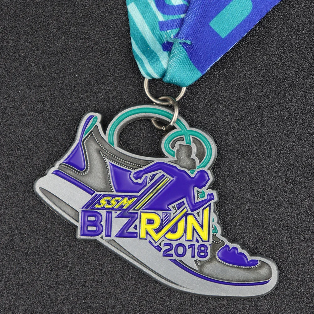 Cheap Custom Vietnam Watch Shadow Archangel Angel Tiger Korea Top Neck Red Gym Honour Athletes Nato Ford Fire Firefighter Medal