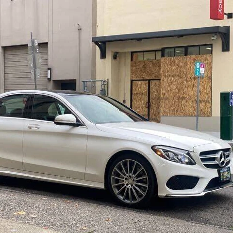 Новое поступление 2015 merceese-Banz C-Class AWD C 400 4MAaTIC 4dr Седан 62154 миль