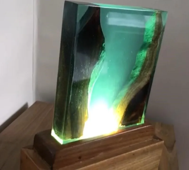 Modern Clear Polyurethan Resin Wood Decoration Individual Table Lantern Lamp Lighting