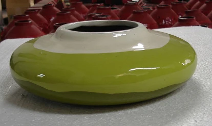 
Lacquer ceramic vase with three-tone colour 