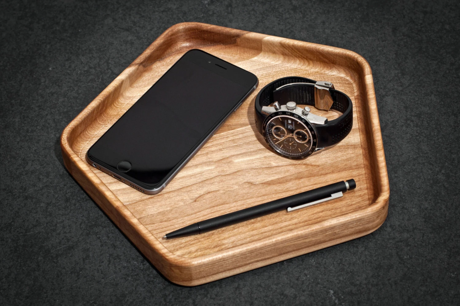 Hot Selling Wholesale Acacia Wood Square Breakfast Serving Tray  Wooden Bamboo designer food round snack serving Tray