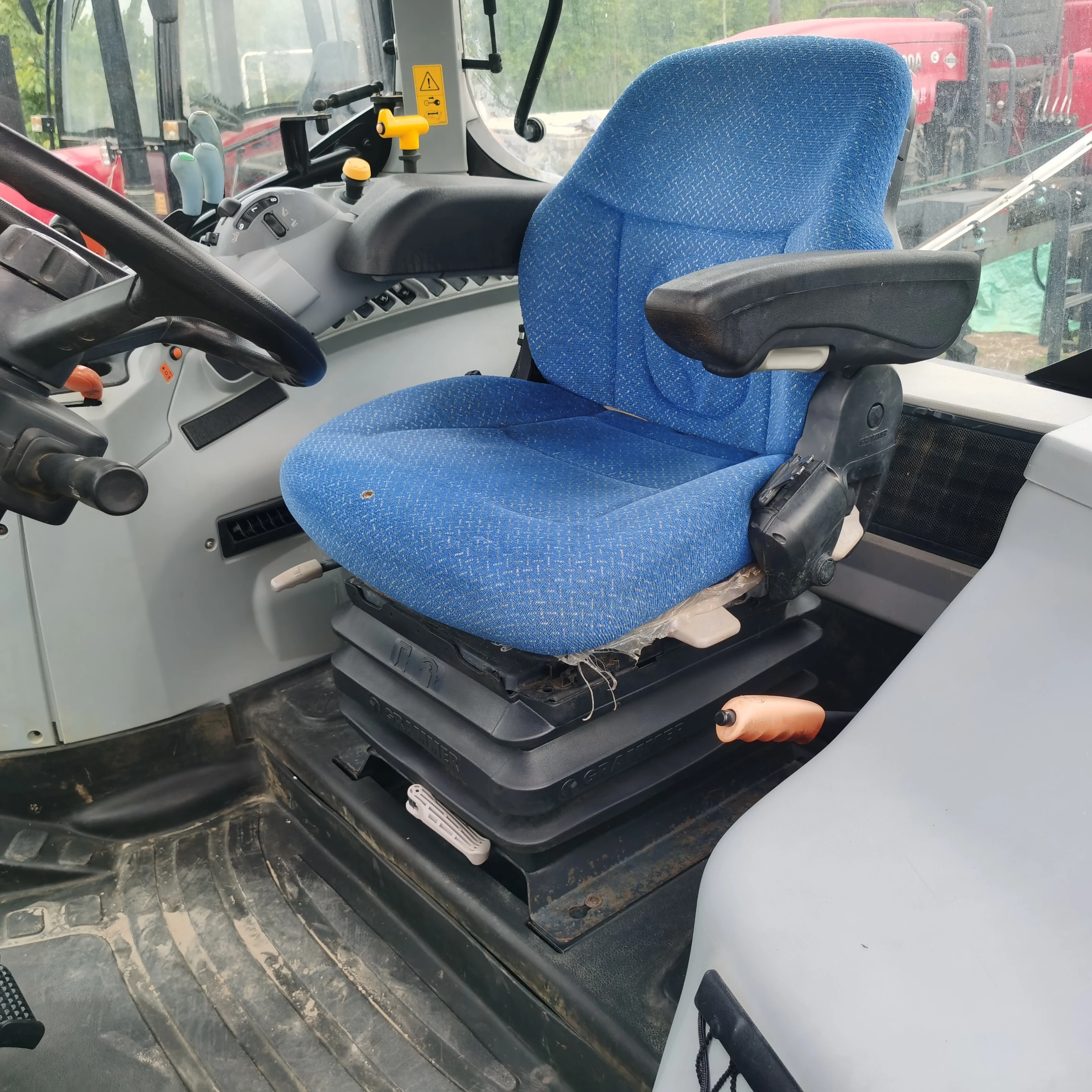 Best supplier of MF tractor farm equipment 4WD used massey ferguson 290/385 tractor for agriculture