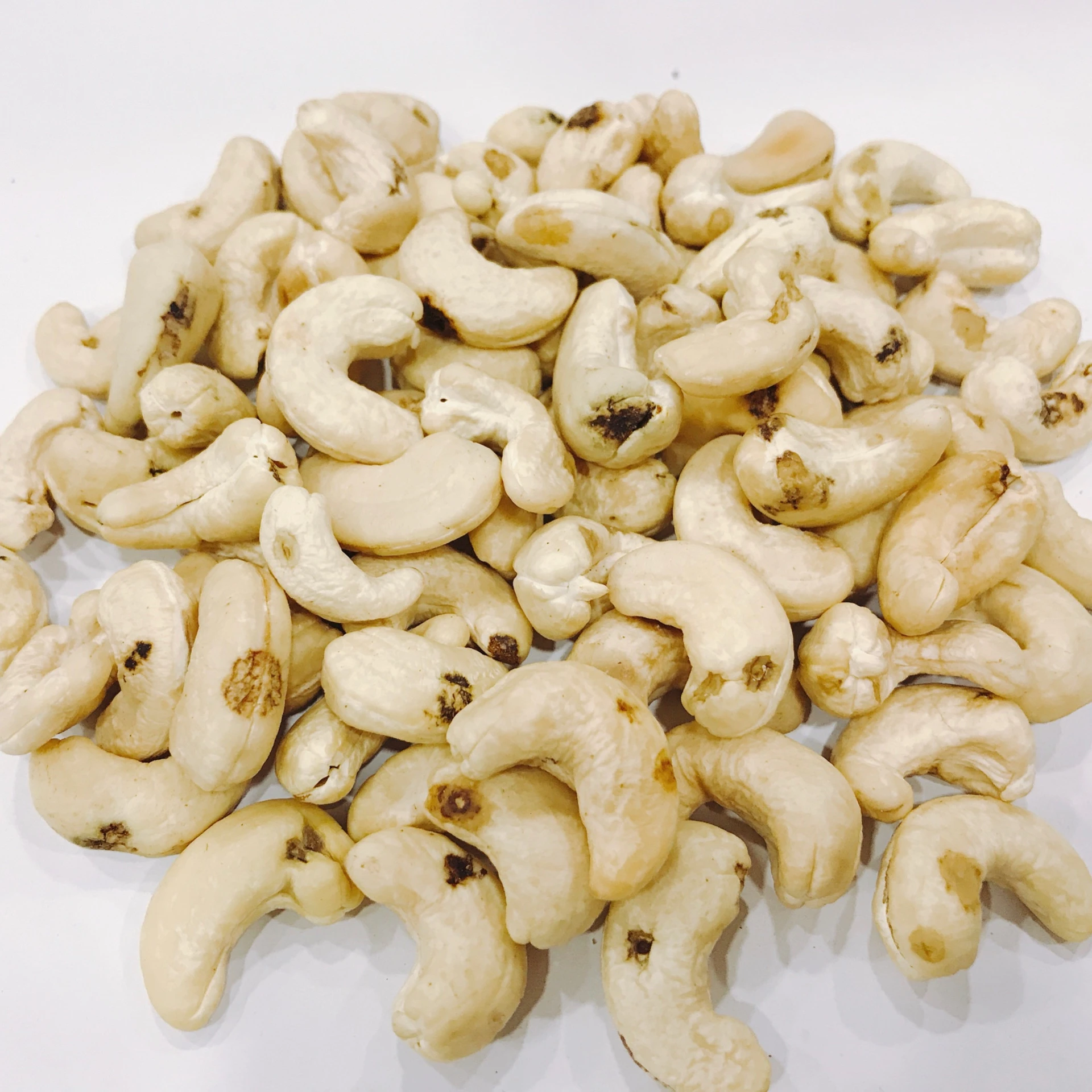 
CASHEW NUTS SK2 