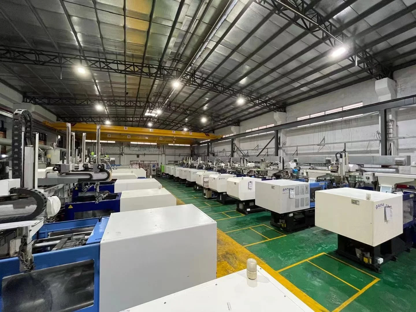 Пользовательские Литые под давлением ABS электронные распределительные коробки пластиковые роутеры небольшие детали