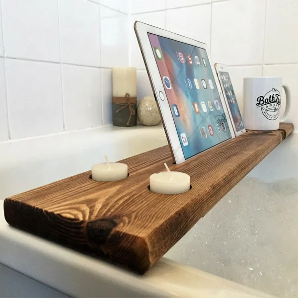 China Professional Supplier Premium Pine Wood Single Board Bathtub Tray Caddy with Ipad Slot Candle Holders Glass Cup Support