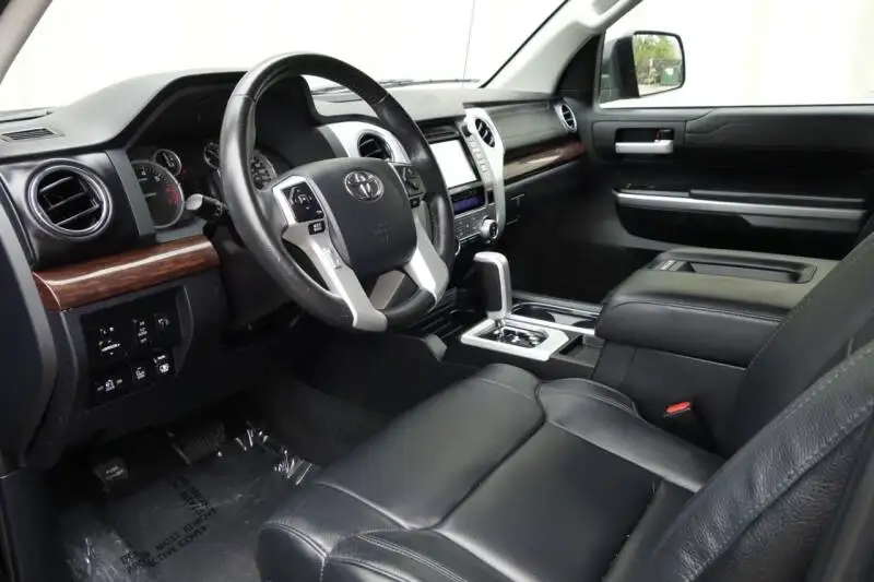 2017 Toyota Tundra5.jpg