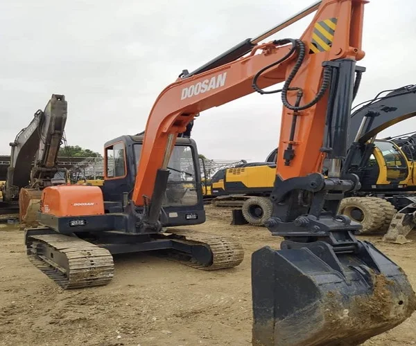 HIGH QUALITY USED CONDITION LOW PRICE ORIGINAL DOOSAN DH150w-7 WHEEL EXCAVATOR FOR SALE