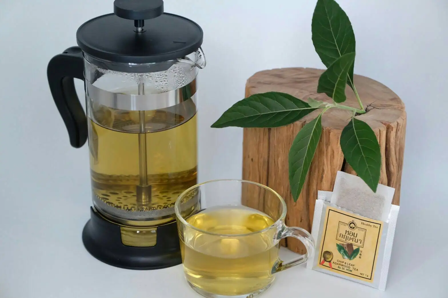 HOM KRISSANA Chip & Leaf Agarwood Instant Healty Tea High Quality From Thailand